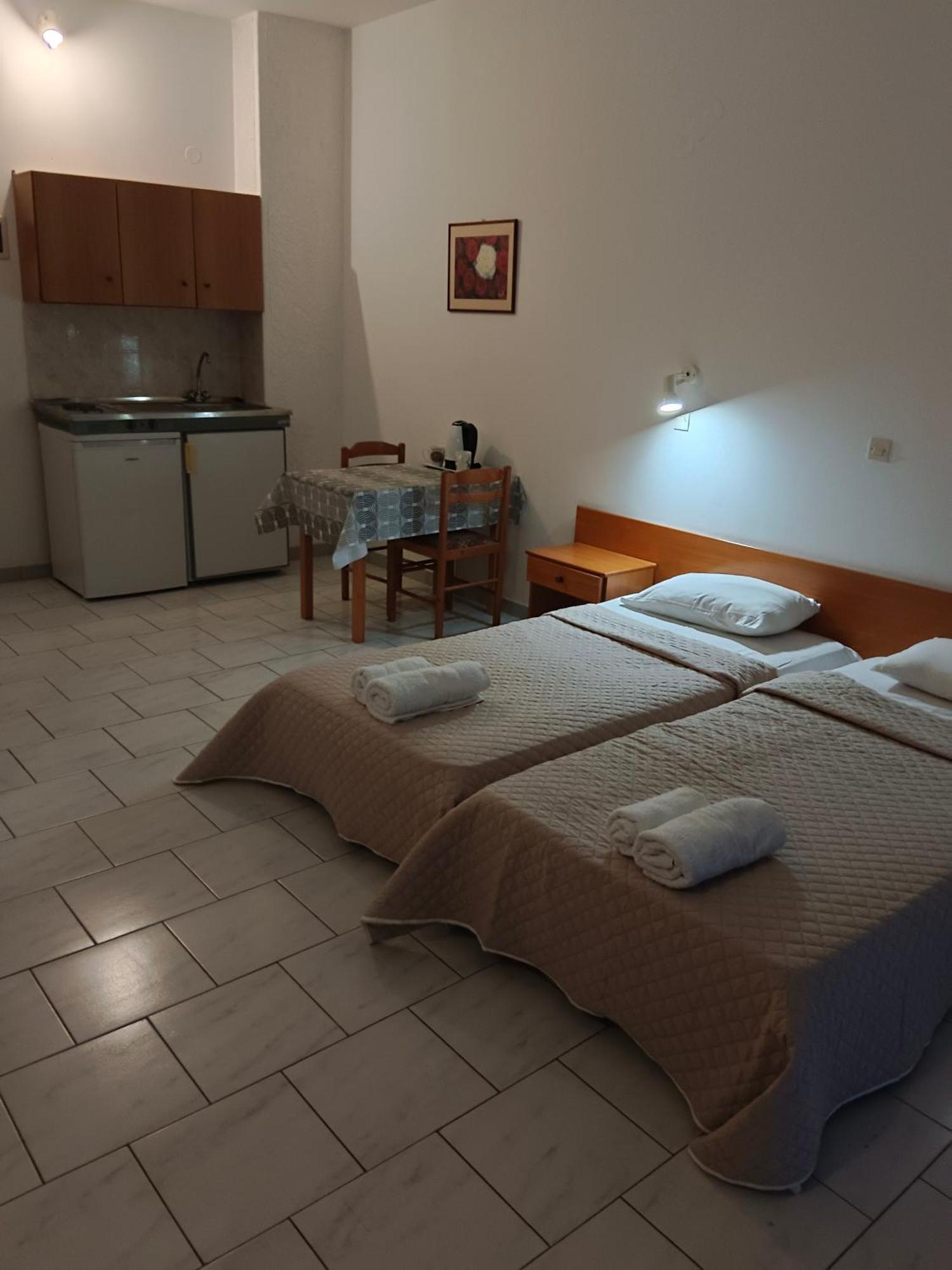 Pyrgos Hotel Apartments Kremastí Eksteriør billede