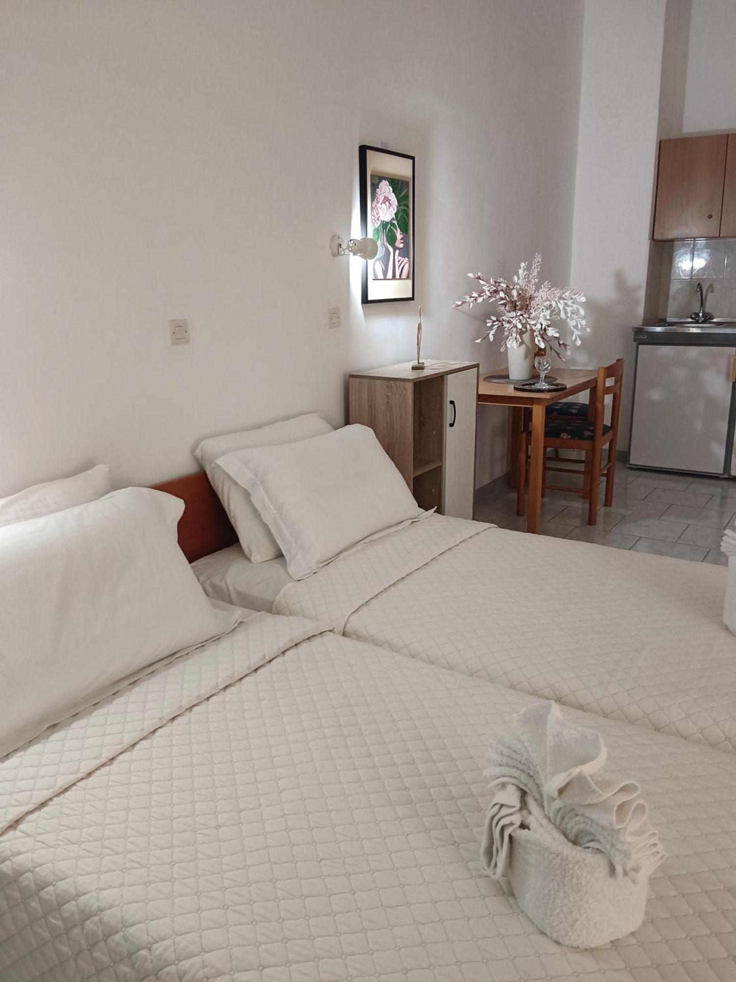 Pyrgos Hotel Apartments Kremastí Eksteriør billede