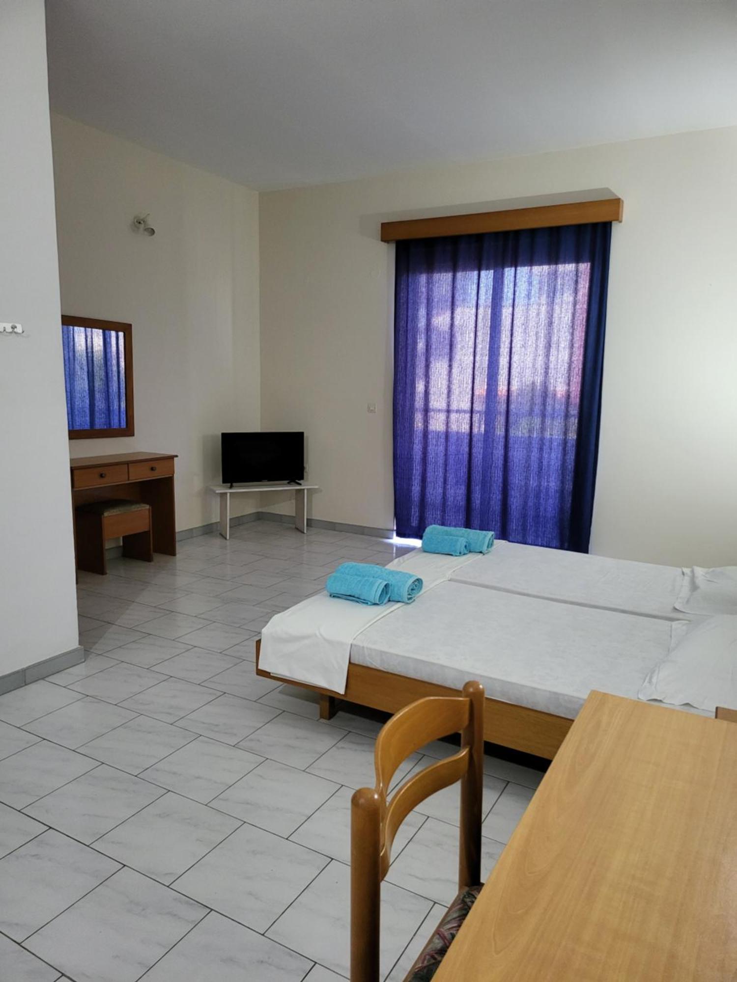 Pyrgos Hotel Apartments Kremastí Eksteriør billede