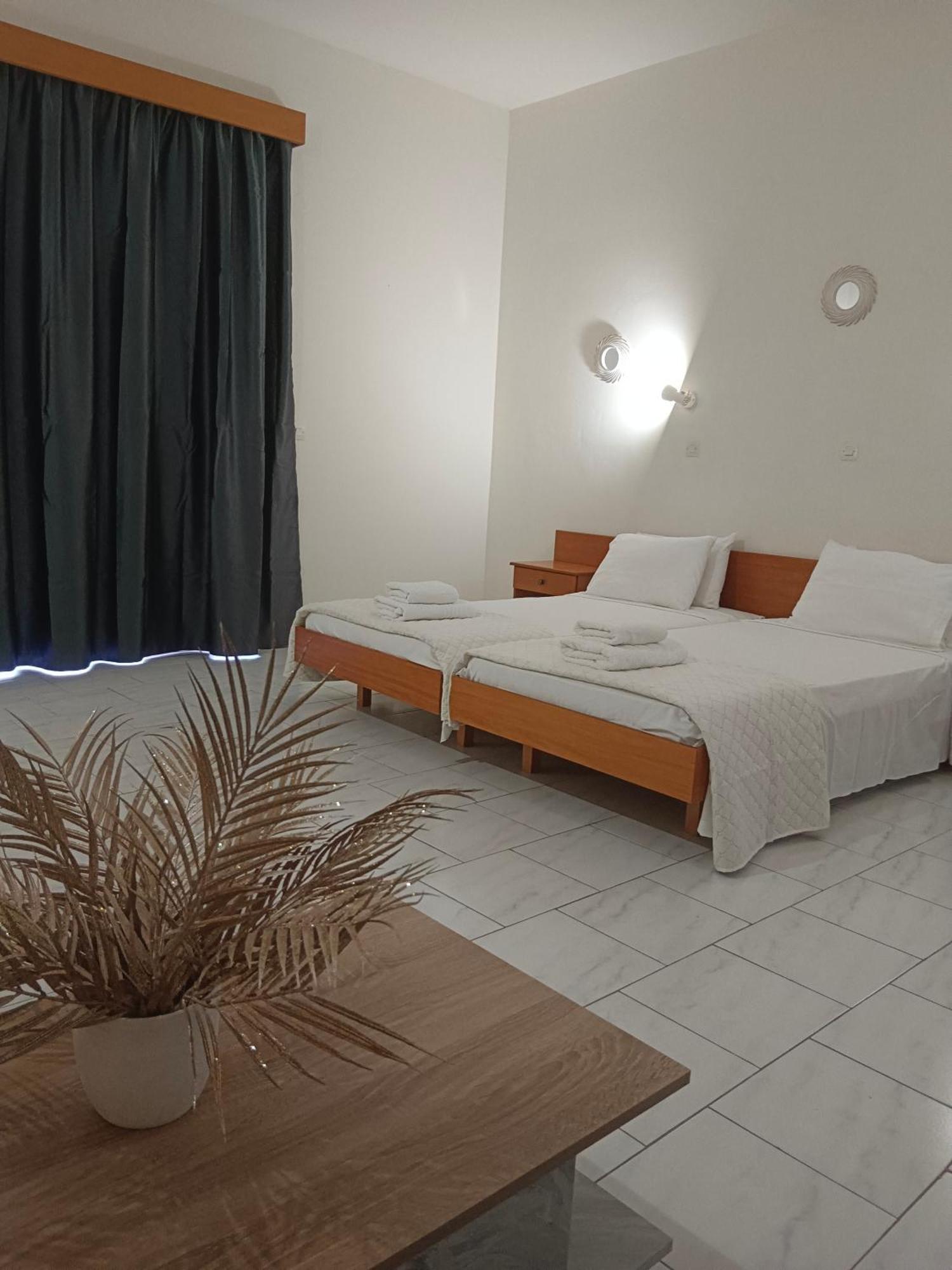 Pyrgos Hotel Apartments Kremastí Eksteriør billede