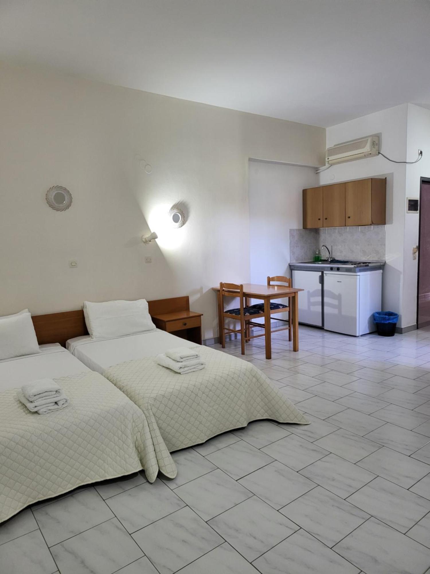 Pyrgos Hotel Apartments Kremastí Eksteriør billede