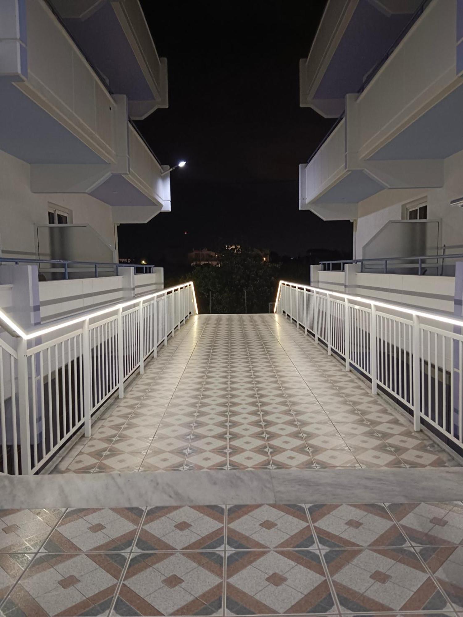 Pyrgos Hotel Apartments Kremastí Eksteriør billede