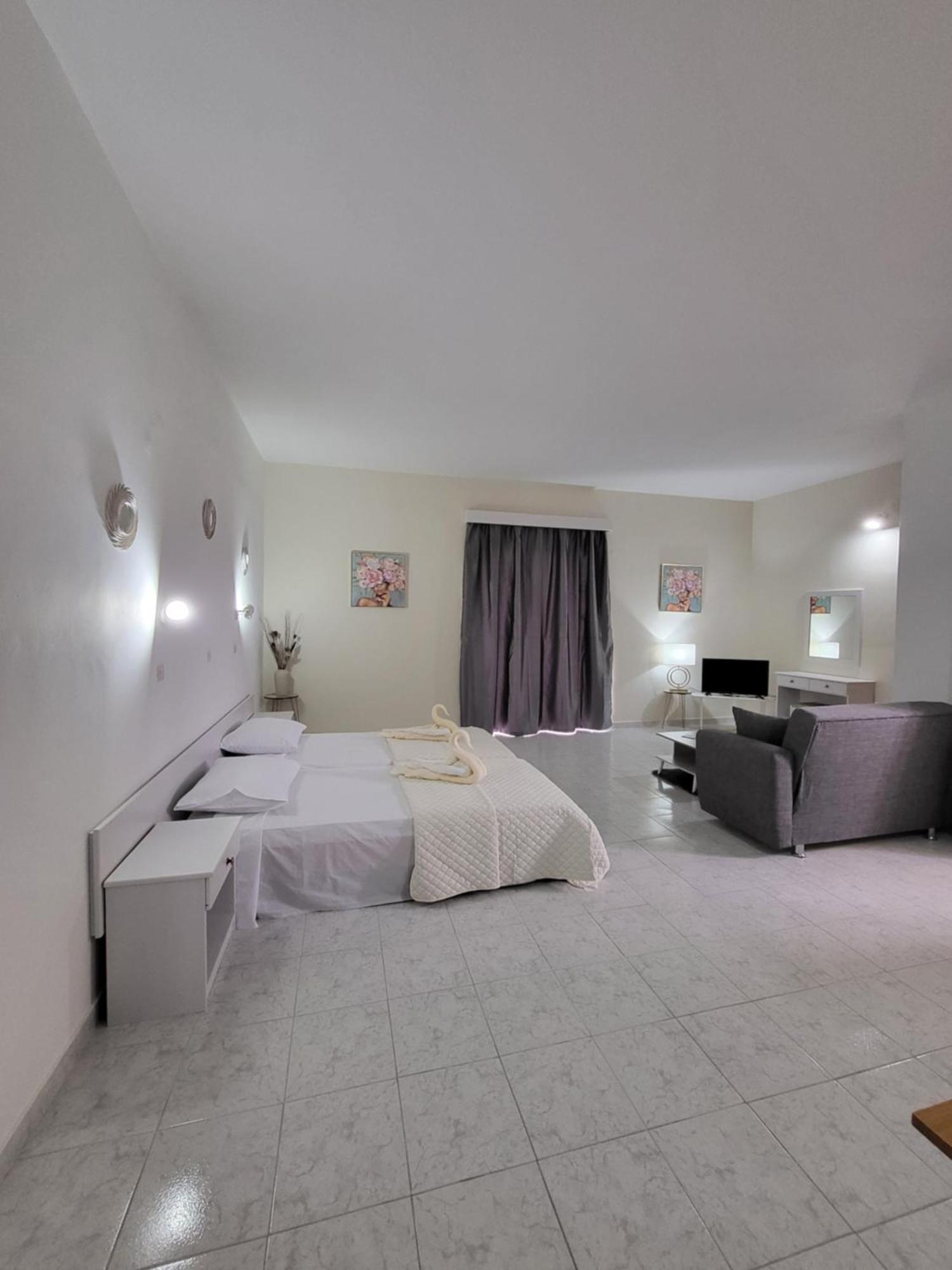 Pyrgos Hotel Apartments Kremastí Eksteriør billede